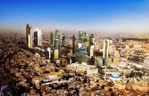 مالیات بر درآمد در عمان: راهنمای جامع برای مهاجران