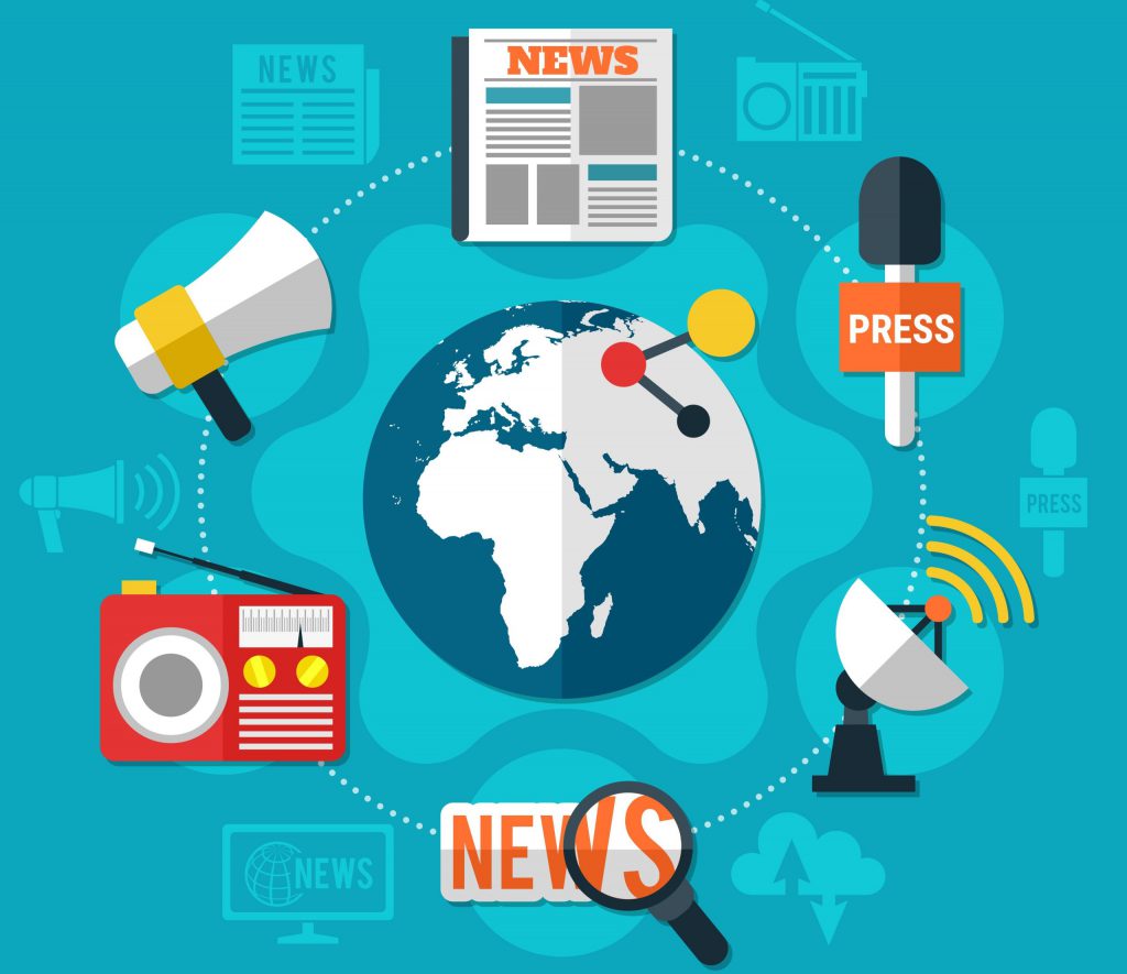 رسانه و ارتباطات در عمان یک حوزه در حال تحول و توسعه است. در سال‌های اخیر، عمان تلاش کرده تا زیرساخت‌های ارتباطی خود را بهبود بخشد و رسانه‌ها رو به سمت مدرن شدن هدایت کنه. در اینجا به برخی از جنبه‌های مهم رسانه و ارتباطات در عمان می‌پردازیم: رسانه‌های سنتی روزنامه‌ها: روزنامه‌های اصلی: مهم‌ترین روزنامه‌های عمان عبارتند از “عمان”، “الوطن” و “الشبیبه” (به زبان عربی) و “عمان تریبون” و “مسقط دیلی” (به زبان انگلیسی). محتوا: این روزنامه‌ها اخبار داخلی و بین‌المللی، مقالات تحلیلی، گزارش‌های اقتصادی و فرهنگی و تبلیغات رو پوشش میدن. مالکیت: بیشتر روزنامه‌ها دولتی یا نیمه‌دولتی هستند. تلویزیون: شبکه‌های تلویزیونی: تلویزیون عمان (Oman TV) مهم‌ترین شبکه تلویزیونی دولتیه که برنامه‌های خبری، فرهنگی، مذهبی و سرگرمی پخش می‌کنه. شبکه‌های خصوصی هم وجود دارن، اما نفوذ و پوشش اون‌ها کمتره. محتوا: برنامه‌های تلویزیونی عمدتاً به زبان عربی هستن، اما برخی از برنامه‌ها به زبان انگلیسی هم پخش میشن. رادیو: ایستگاه‌های رادیویی: رادیو عمان (Radio Oman) ایستگاه رادیویی اصلی دولتیه که برنامه‌های خبری، موسیقی، فرهنگی و مذهبی پخش می‌کنه. ایستگاه‌های رادیویی خصوصی هم در عمان فعالیت دارن. محتوا: برنامه‌های رادیویی به زبان‌های عربی و انگلیسی پخش میشن و مخاطبان مختلفی رو هدف قرار میدن. رسانه‌های نوین وب‌سایت‌ها و پورتال‌های خبری: وب‌سایت‌های خبری: بسیاری از روزنامه‌ها و شبکه‌های تلویزیونی وب‌سایت‌های خبری دارن که اخبار و اطلاعات رو به صورت آنلاین منتشر می‌کنن. پورتال‌های خبری مستقل: پورتال‌های خبری مستقلی هم در عمان فعال هستن که اخبار و تحلیل‌ها رو ارائه میدن، اما تعداد و نفوذ اون‌ها محدودتره. شبکه‌های اجتماعی: استفاده گسترده: شبکه‌های اجتماعی مثل توییتر، اینستاگرام، فیسبوک و لینکدین در عمان بسیار محبوب هستن و مردم از اون‌ها برای ارتباط، دریافت اخبار و اطلاعات و تبادل نظر استفاده می‌کنن. تأثیر: شبکه‌های اجتماعی تأثیر زیادی بر افکار عمومی و بحث‌های اجتماعی در عمان دارن. پیام‌رسان‌ها: واتس‌اپ و تلگرام: پیام‌رسان‌هایی مثل واتس‌اپ و تلگرام هم در عمان بسیار پرکاربرد هستن و برای ارتباطات شخصی و گروهی استفاده میشن. کانال‌های خبری: بسیاری از رسانه‌ها و سازمان‌ها کانال‌های خبری و اطلاع‌رسانی در این پیام‌رسان‌ها دارن. قوانین و مقررات قانون مطبوعات و انتشارات: فعالیت رسانه‌ها در عمان تابع قانون مطبوعات و انتشاراته که چارچوبی برای فعالیت رسانه‌ها تعیین می‌کنه و محدودیت‌هایی رو هم اعمال می‌کنه. سانسور: دولت عمان بر محتوای رسانه‌ها نظارت داره و ممکنه برخی از مطالب رو سانسور کنه، به ویژه مطالبی که به نظرش تهدیدی برای امنیت ملی یا ارزش‌های فرهنگی و مذهبی باشه. قوانین جرایم سایبری: قوانین جرایم سایبری هم در عمان وجود داره که فعالیت‌های آنلاین رو تنظیم می‌کنه و مجازات‌هایی برای جرایم سایبری در نظر گرفته. چالش‌ها و فرصت‌ها چالش‌ها: محدودیت‌های آزادی بیان: یکی از چالش‌های اصلی رسانه‌ها در عمان، محدودیت‌های آزادی بیانه که ممکنه باعث خودسانسوری و کاهش تنوع دیدگاه‌ها بشه. رقابت با رسانه‌های بین‌المللی: رسانه‌های عمانی باید با رسانه‌های بین‌المللی رقابت کنن که دسترسی بیشتری به منابع و فناوری‌های پیشرفته دارن. فرصت‌ها: توسعه رسانه‌های نوین: رشد رسانه‌های نوین و شبکه‌های اجتماعی فرصت‌های جدیدی رو برای رسانه‌ها در عمان ایجاد کرده تا مخاطبان بیشتری رو جذب کنن و محتوای متنوع‌تری ارائه بدن. توسعه گردشگری: توسعه صنعت گردشگری در عمان می‌تونه فرصت‌های جدیدی رو برای رسانه‌ها ایجاد کنه تا جاذبه‌های گردشگری این کشور رو معرفی کنن و گردشگران بیشتری رو جذب کنن. به طور کلی، رسانه و ارتباطات در عمان در حال توسعه و پیشرفته، اما چالش‌ها و محدودیت‌هایی هم وجود داره. دولت عمان تلاش می‌کنه تا با توسعه زیرساخت‌های ارتباطی و حمایت از رسانه‌ها، این حوزه رو تقویت کنه، اما باید به آزادی بیان و تنوع دیدگاه‌ها هم توجه بیشتری نشون بده.